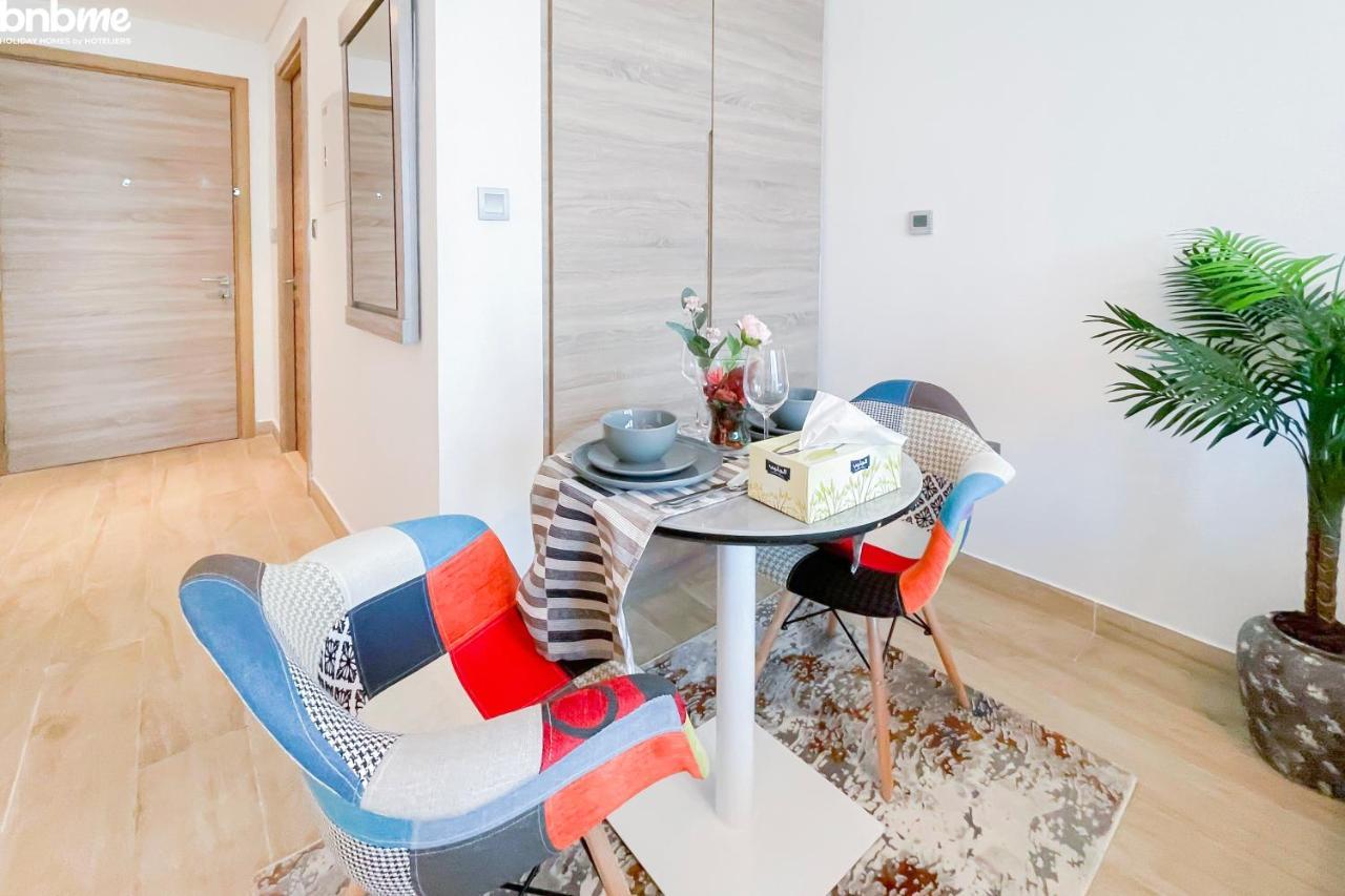Bnbmehomes - Beautiful Lake View Studio Near Marina - 1504 Dubaj Kültér fotó
