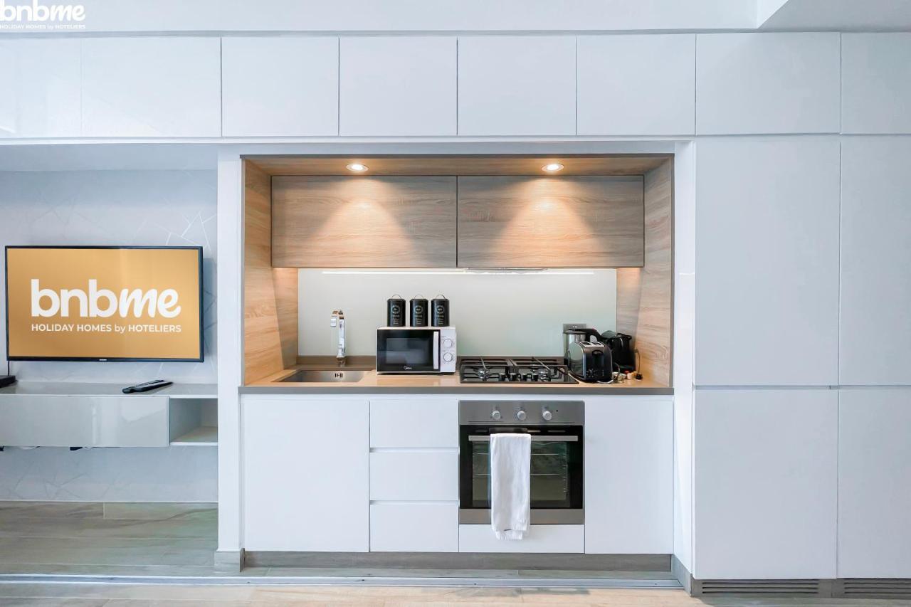 Bnbmehomes - Beautiful Lake View Studio Near Marina - 1504 Dubaj Kültér fotó